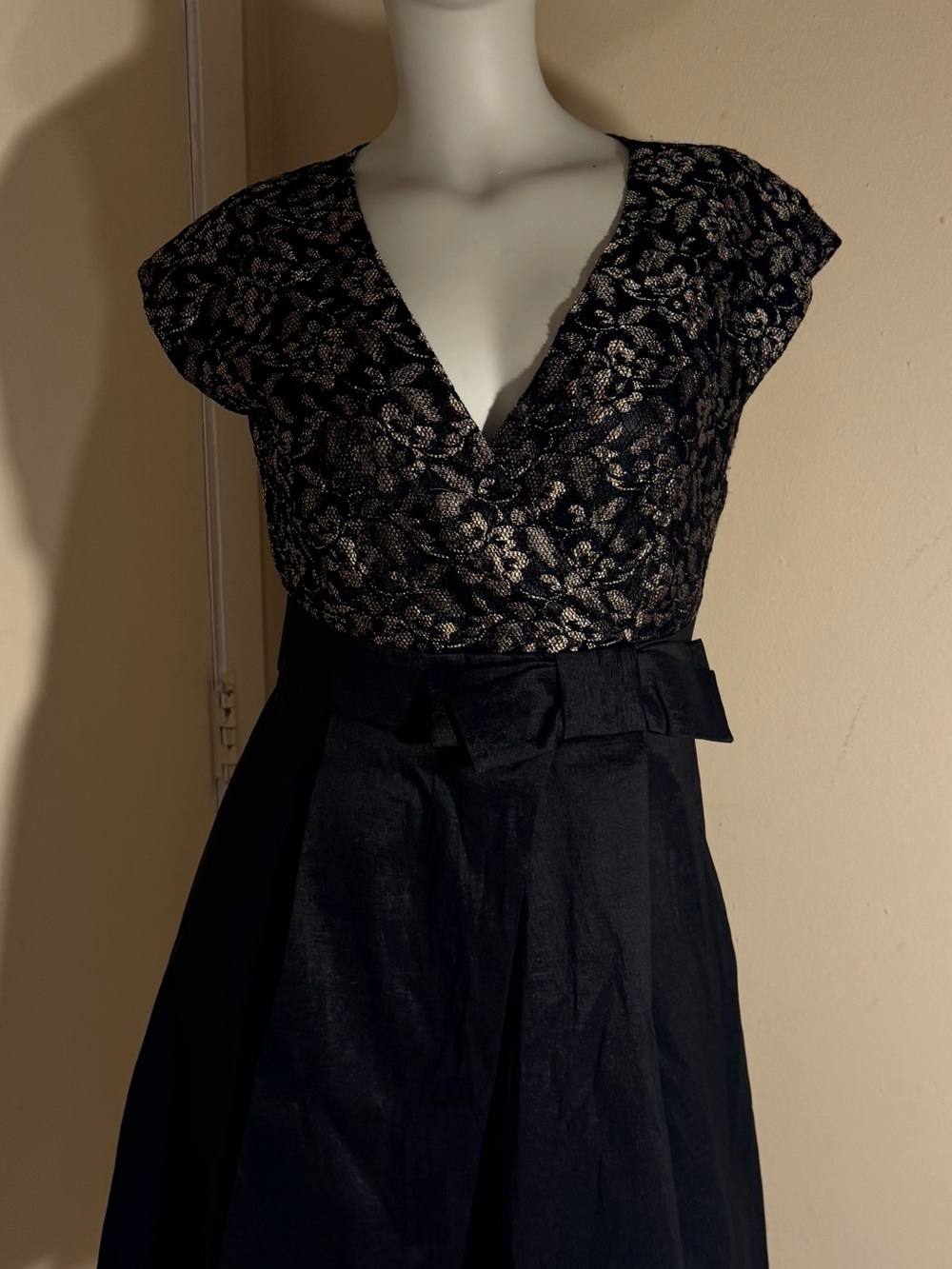 Studio I Black Lace-Effect V-Neck Midi Dress